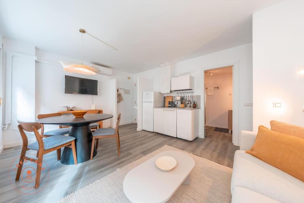 Apartment In Pedregalejo Near The Beach! - Tcm マラガ エクステリア 写真
